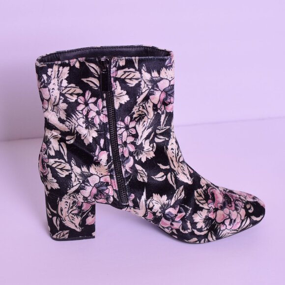 Vintage Cato Women's Coquette Black Velvet Floral Chunky Heel Ankle Boots Size 9 - Picture 5 of 8
